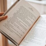 人間関係で悩んだ時に読みたい小説のアイキャッチ画像